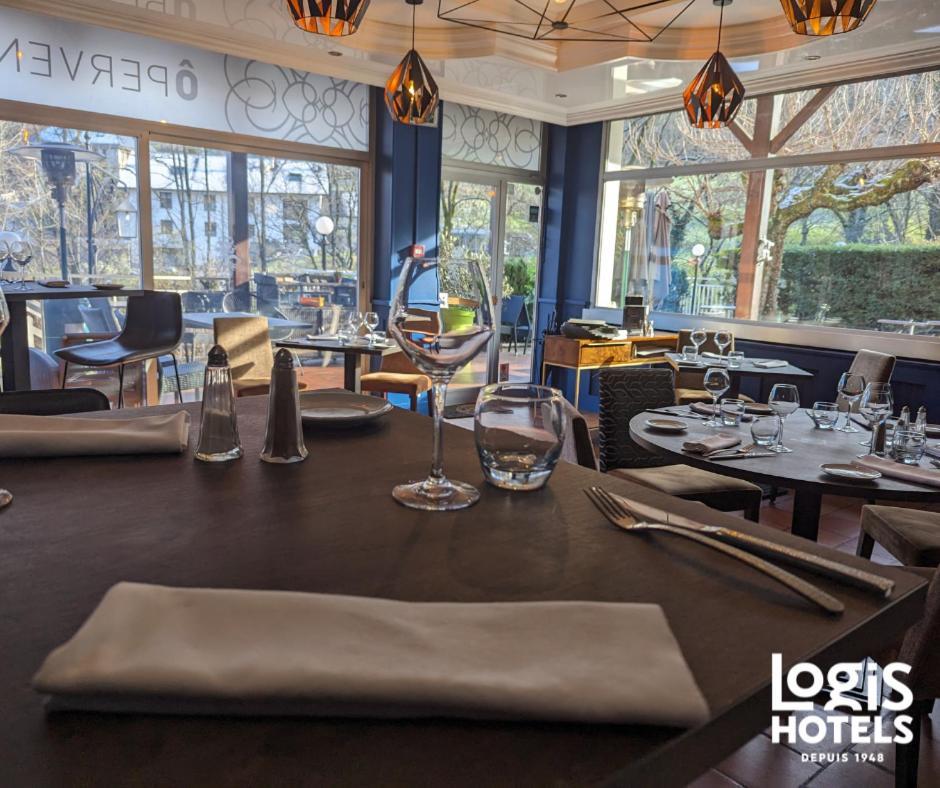 Hotel Spa & Restaurant O Pervenches Шамбери Екстериор снимка